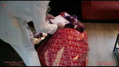 Mami, ich habe mein Weihnachtsgeschenk bekommen haarige blonde Mami Schlampe mit großem Arsch verrückt nach Schwanz